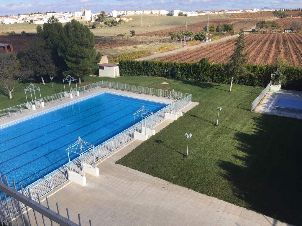 וילאפרנקה דה לוס בארוס Hotel Acosta Ciudad De La Musica מראה חיצוני תמונה