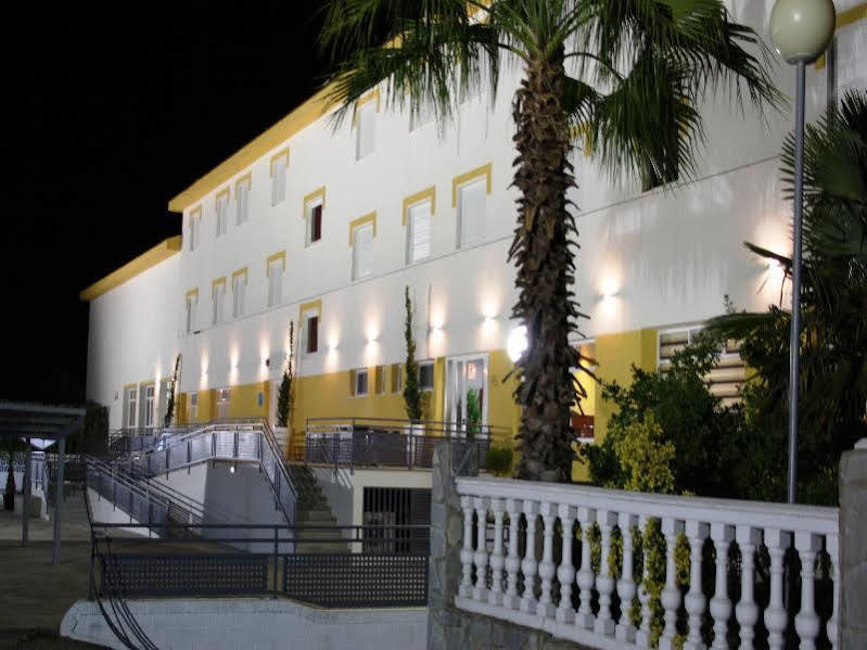 וילאפרנקה דה לוס בארוס Hotel Acosta Ciudad De La Musica מראה חיצוני תמונה